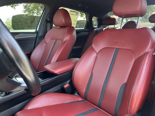 Photo of 2023 Glacial White Pearl Kia K5