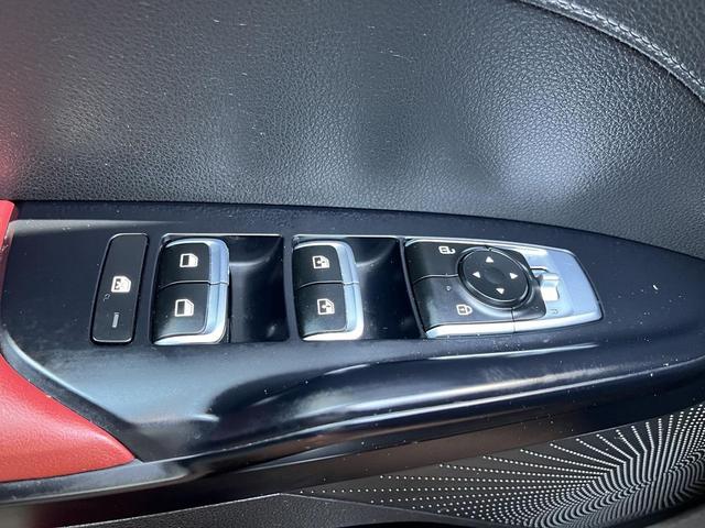 Photo of 2023 Glacial White Pearl Kia K5