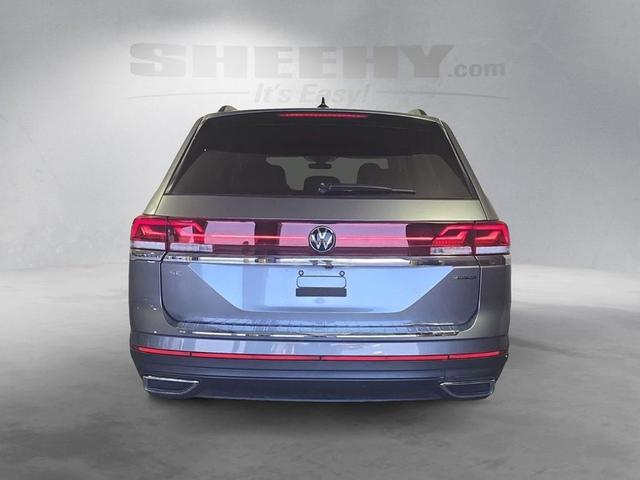 Photo of 2024 Platinum Gray Metallic Volkswagen Atlas