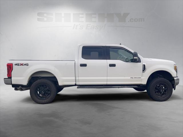 Photo of 2019 Oxford White Ford F-250