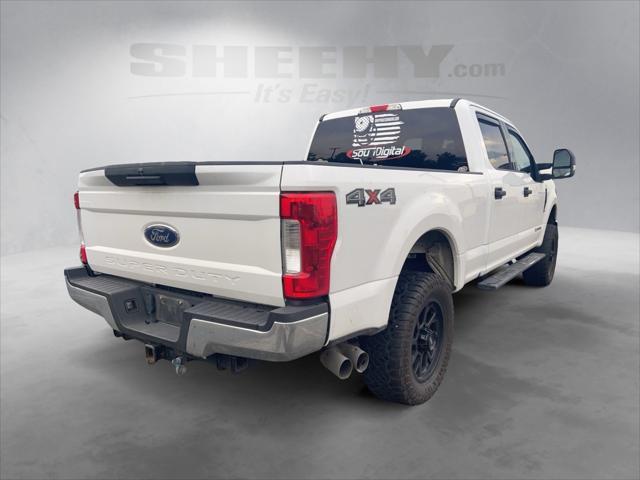 Photo of 2019 Oxford White Ford F-250
