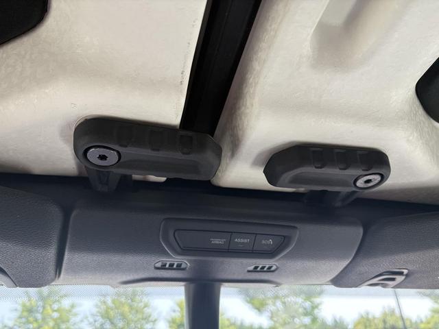 Photo of 2022 Sting-Gray Clearcoat Jeep Gladiator