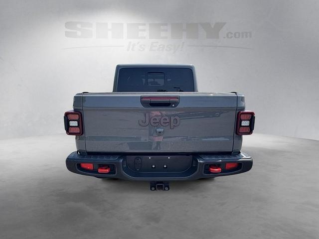 Photo of 2022 Sting-Gray Clearcoat Jeep Gladiator