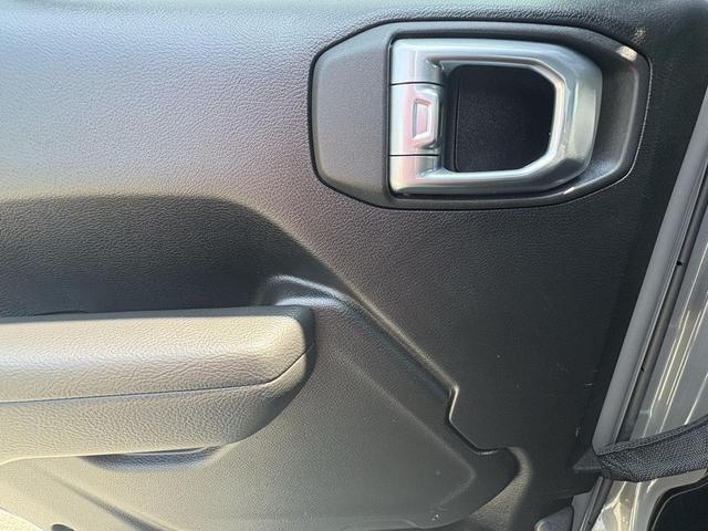Photo of 2022 Sting-Gray Clearcoat Jeep Gladiator