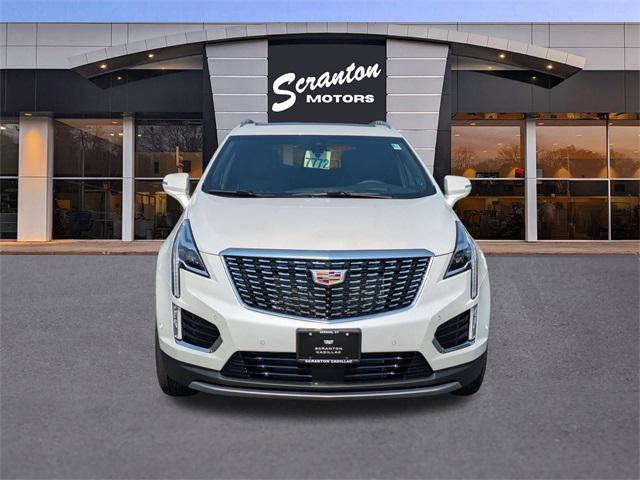 Photo of 2025 Crystal White Tricoat Cadillac XT5