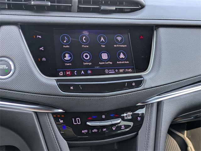 Photo of 2025 Crystal White Tricoat Cadillac XT5