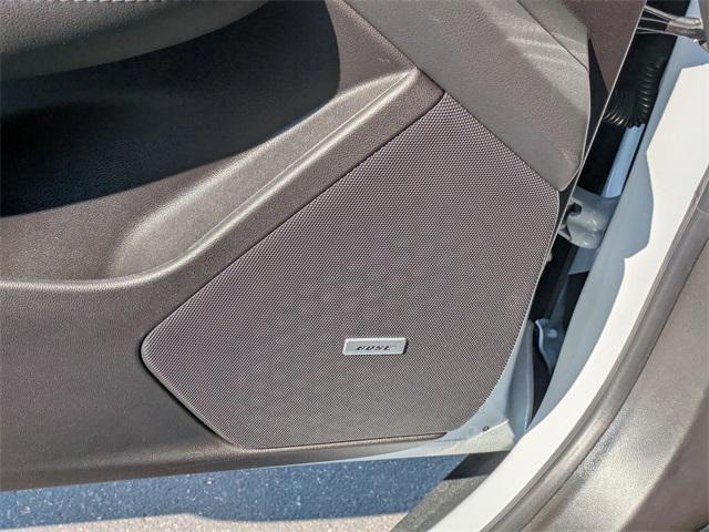 Photo of 2025 Crystal White Tricoat Cadillac XT5