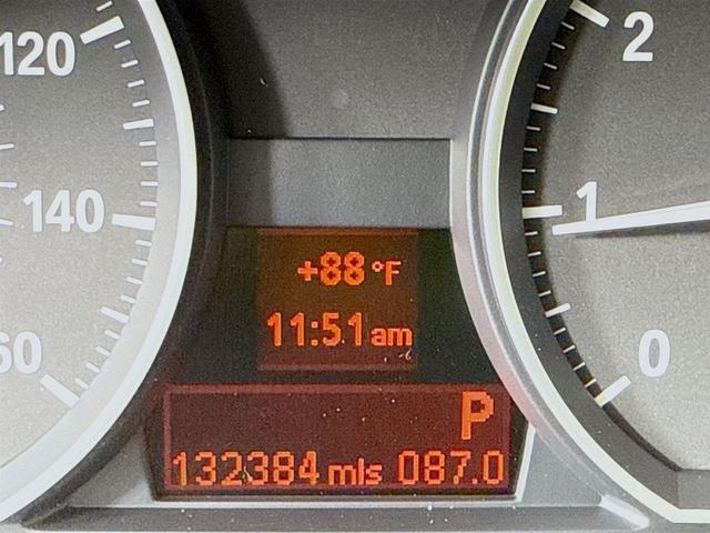 Photo of 2011 Crimson Red BMW 128