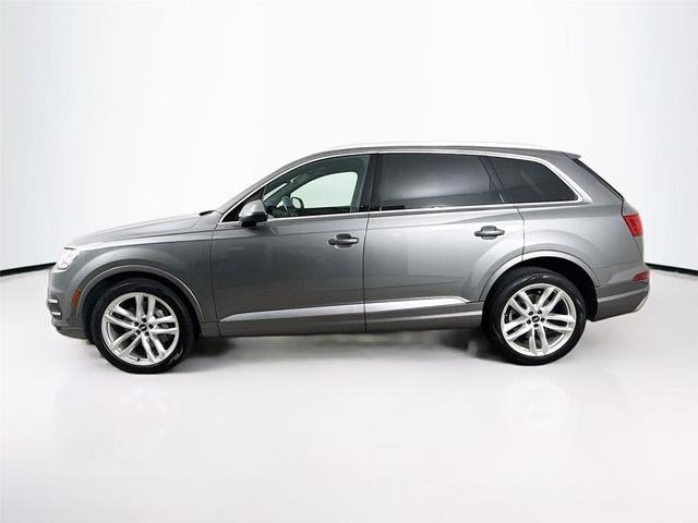 Photo of 2018 Graphite Gray Metallic Audi Q7