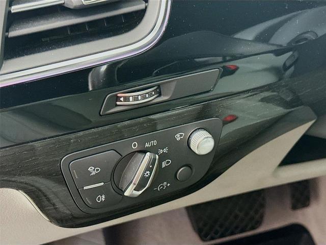 Photo of 2018 Graphite Gray Metallic Audi Q7