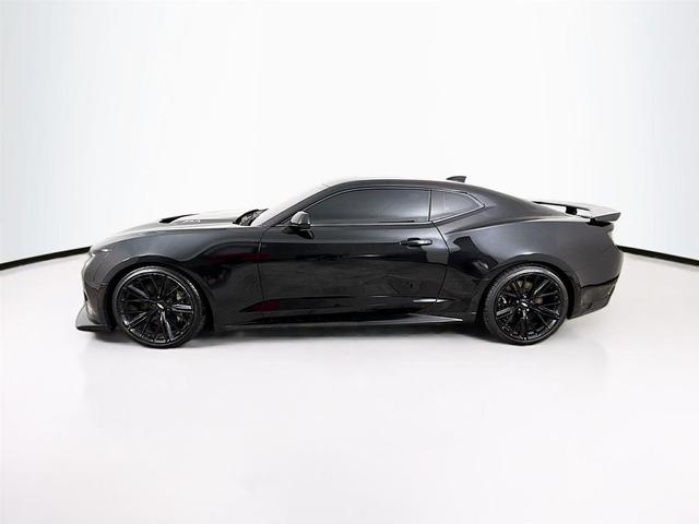 Photo of 2017 Black Chevrolet Camaro