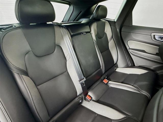 Photo of 2022 Crystal White Metallic Volvo XC60 Recharge Plug-In Hybrid