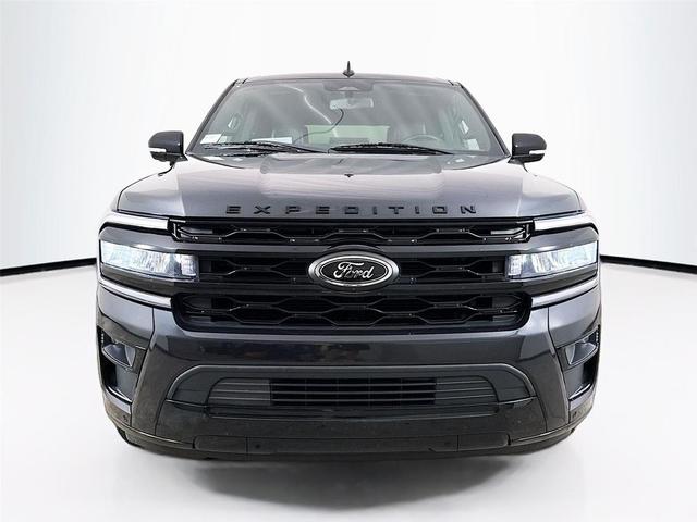 Photo of 2023 Dark Matter Metallic Ford Expedition