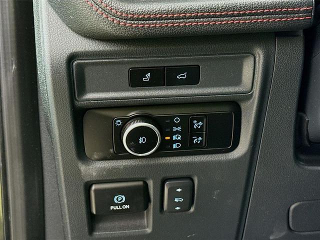 Photo of 2023 Dark Matter Metallic Ford Expedition
