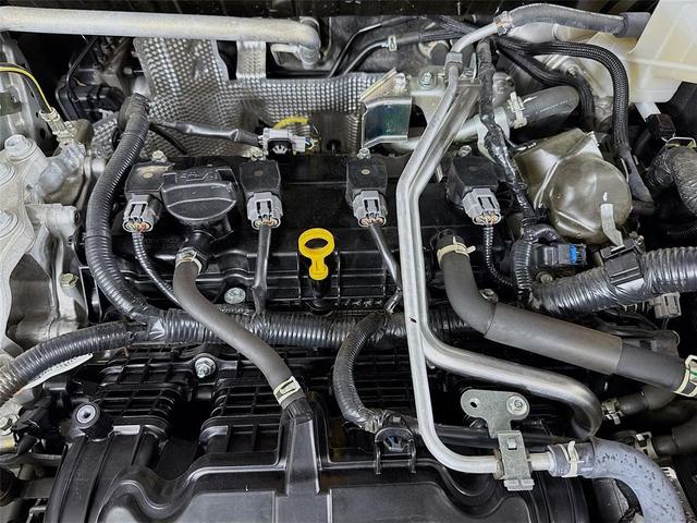 Photo of 2024 Alloy Silver Metallic Mitsubishi Outlander