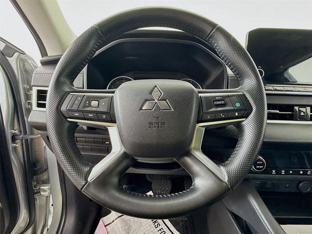 Photo of 2024 Alloy Silver Metallic Mitsubishi Outlander