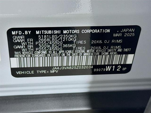 Photo of 2025 White Diamond Mitsubishi Outlander