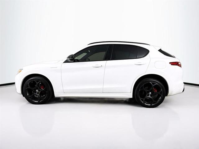 Photo of 2022 Alfa White Alfa Romeo Stelvio