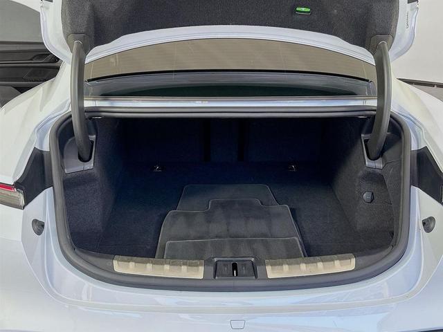 Photo of 2021 Ice Grey Metallic Porsche Taycan