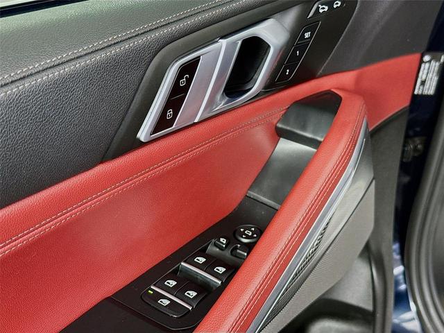 Photo of 2021 Carbon Black Metallic BMW X6
