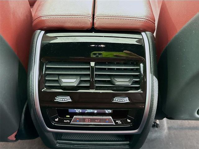 Photo of 2021 Carbon Black Metallic BMW X6