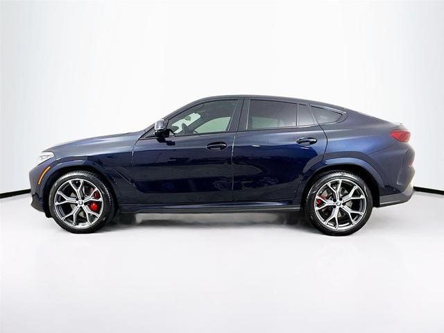 Photo of 2021 Carbon Black Metallic BMW X6
