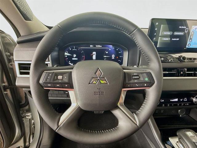 Photo of 2025 Alloy Silver Metallic Mitsubishi Outlander