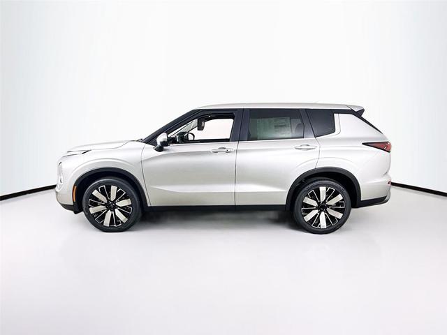 Photo of 2025 Alloy Silver Metallic Mitsubishi Outlander