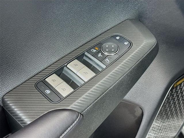 Photo of 2025 Alloy Silver Metallic Mitsubishi Outlander