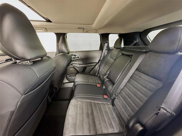 Photo of 2025 Alloy Silver Metallic Mitsubishi Outlander