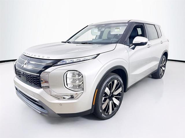 Photo of 2025 Alloy Silver Metallic Mitsubishi Outlander
