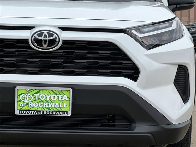 Photo of 2025 Ice Cap Toyota RAV4