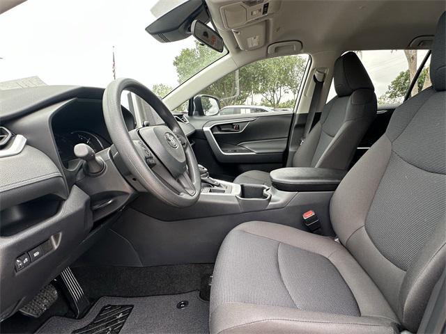 Photo of 2025 Ice Cap Toyota RAV4