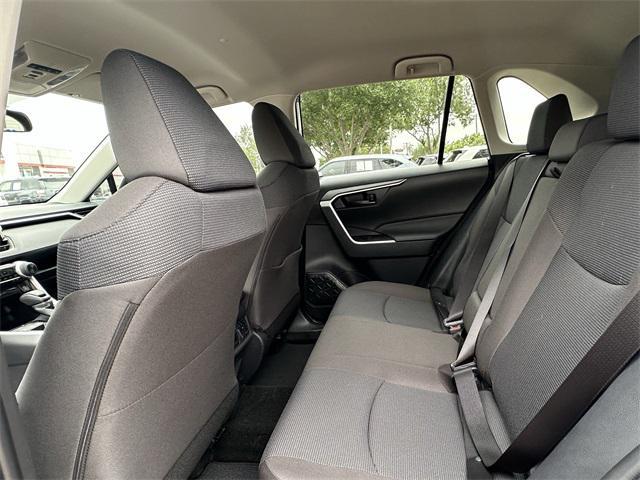 Photo of 2025 Ice Cap Toyota RAV4