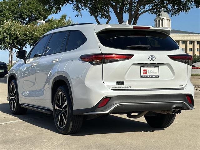 Photo of 2022 Wind Chill Pearl Toyota Highlander