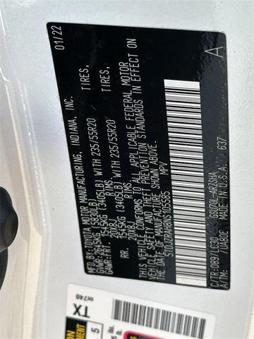 Photo of 2022 Wind Chill Pearl Toyota Highlander