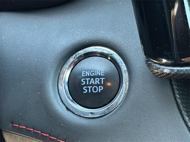 Photo of 2022 Wind Chill Pearl Toyota Highlander