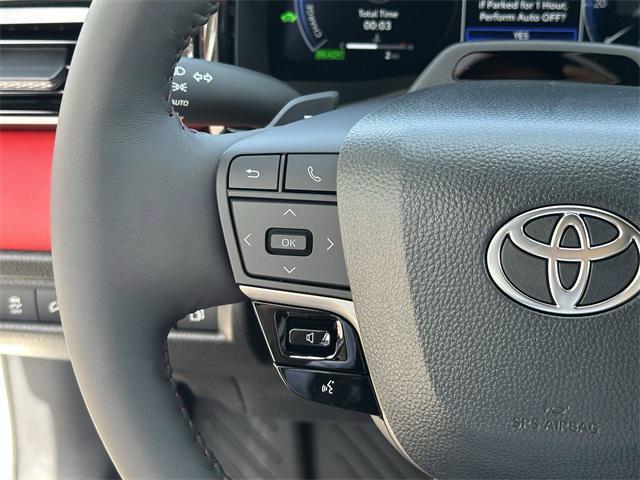 Photo of 2025 White Toyota Camry