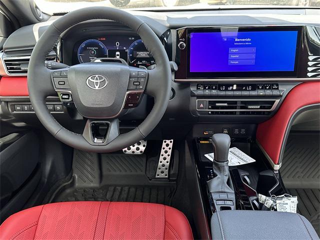 Photo of 2025 White Toyota Camry