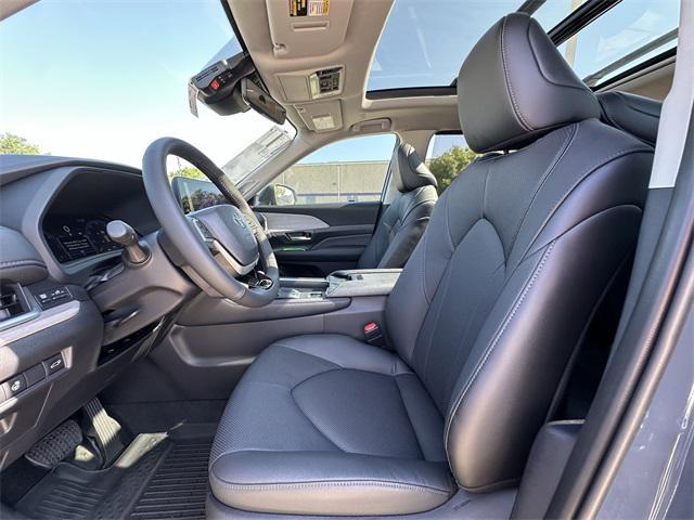 Photo of 2026 01l6 Toyota Grand Highlander