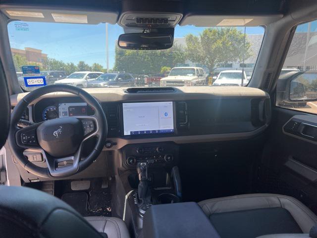 Photo of 2023 Oxford White Ford Bronco