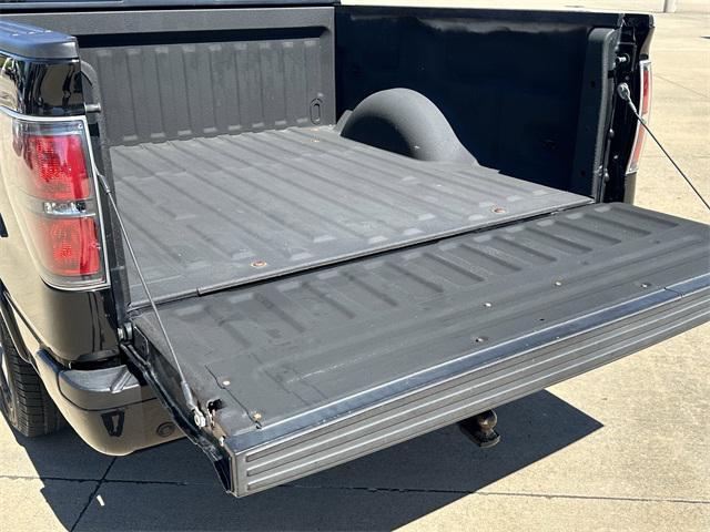 Photo of 2013 Tuxedo Black Metallic Ford F-150