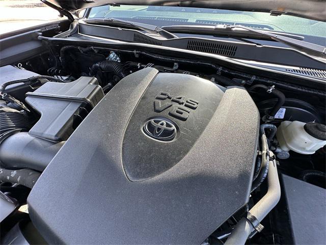 Photo of 2021 Midnight Black Metallic Toyota Tacoma
