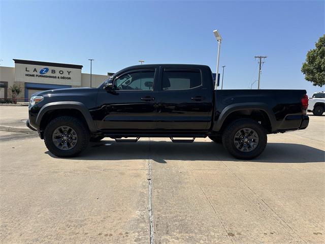 Photo of 2021 Midnight Black Metallic Toyota Tacoma