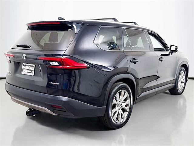 Photo of 2024 Midnight Black Metallic Toyota Grand Highlander Hybrid