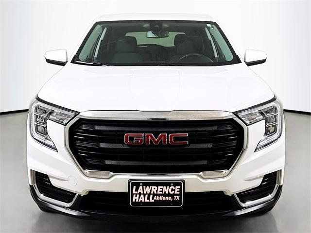 Photo of 2024 Summit White GMC Terrain