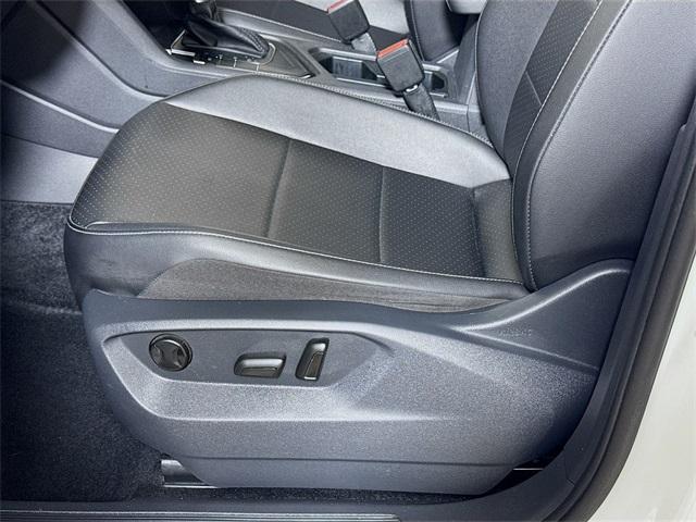 Photo of 2019 Pure White Volkswagen Tiguan