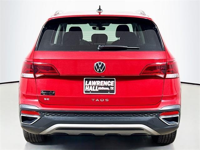 Photo of 2023 Kings Red Volkswagen Taos