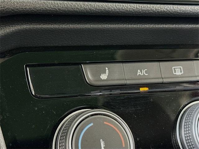 Photo of 2023 Kings Red Volkswagen Taos