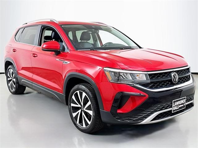Photo of 2023 Kings Red Volkswagen Taos